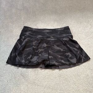 EUC Athleta Ace Printed Tennis Skort 13.5" Sz XL